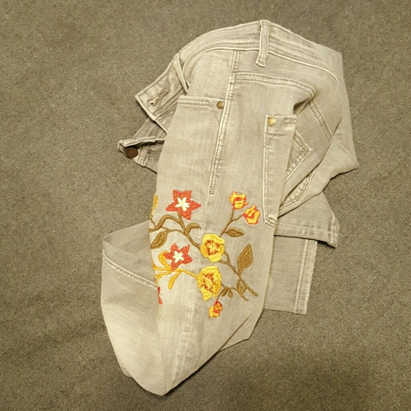 Zara NWOT cropped embroidered jeans womens size 4 - Picture 2 of 8